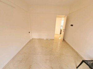 Room in 4 BHK Apartment at Lunkad Goldcoast, Viman Nagar – for Rent