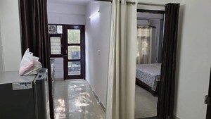 Building Lobby in 2 BHK Builder Floor at Sector 40 – for Rent