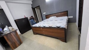 Bedroom in 2 BHK Builder Floor at Sector 40 – for Rent