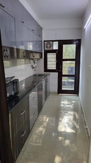Kitchen in 2 BHK Builder Floor at Sector 40 – for Rent