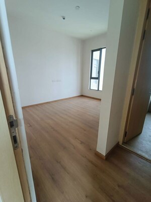 Room in 4 BHK Apartment at PS Aurus, Tangra – for Sale