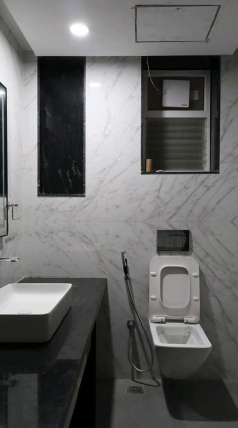 Bathroom, vaibhavi-sai-vaibhavi-valero 4 Bedroom 4000 Sq.Ft. Apartment In Jubilee Hills Hyderabad 10454454