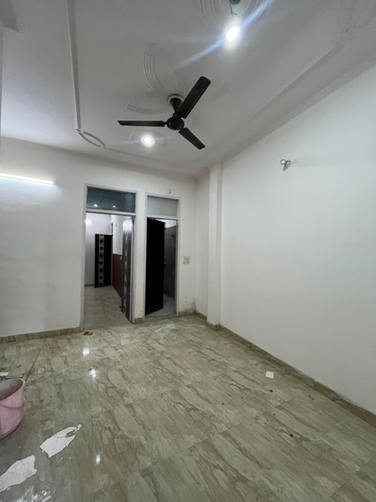 Room, sector 39 2 Bedroom 990 Sq.Ft. Builder Floor In Sector 39 Gurgaon 10454452