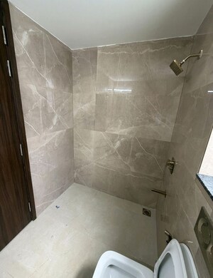 Bathroom in 2 BHK Apartment at Smart World Orchard, Sector 61 – for Rent