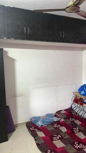 Furnished Amenities in 1.5 BHK Apartment at Dhanori – for Rent