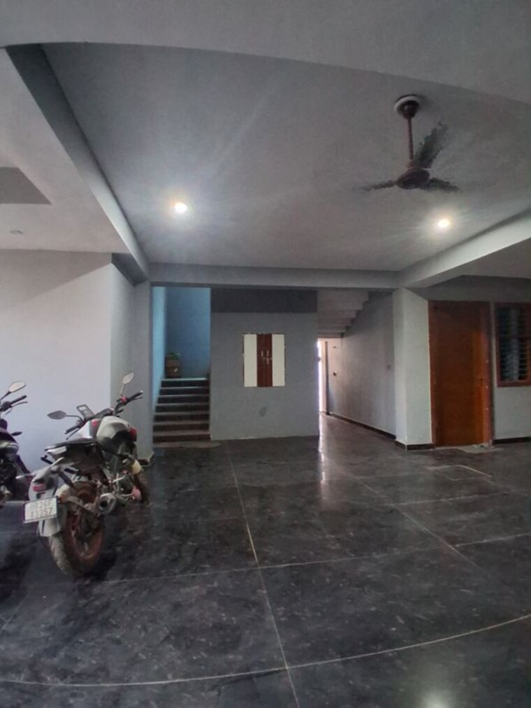  Parking, sector 45 2 Bedroom 900 Sq.Ft. Builder Floor In Sector 45 Gurgaon 10454472