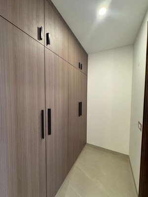Building Lobby in 4 BHK Builder Floor at Green Fields Colony – for Sale