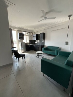 Team Area in 1 BHK Builder Floor at Sector 43 – for Rent