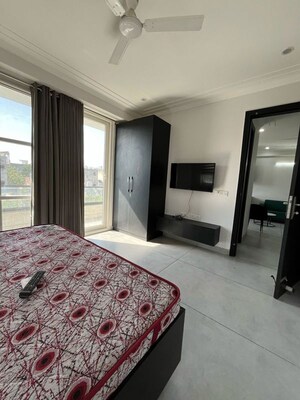 Bedroom in 1 BHK Builder Floor at Sector 43 – for Rent