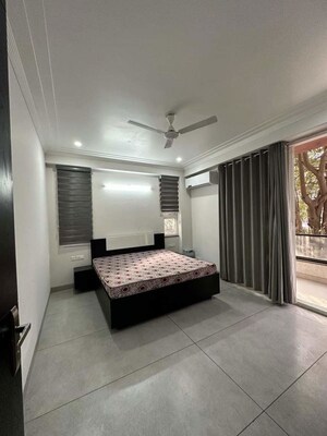 Bedroom in 1 BHK Builder Floor at Sector 43 – for Rent