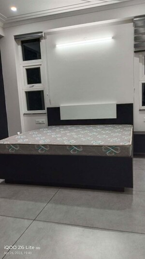 Bedroom in 1 BHK Builder Floor at Sector 43 – for Rent