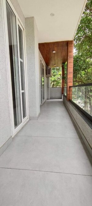 Balcony in 1 BHK Builder Floor at Sector 43 – for Rent