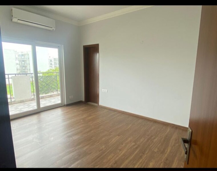 Room, central-park-lake-front-towers 3 Bedroom 1789 Sq.Ft. Apartment In Sohna Sector 33 Gurgaon 10452882