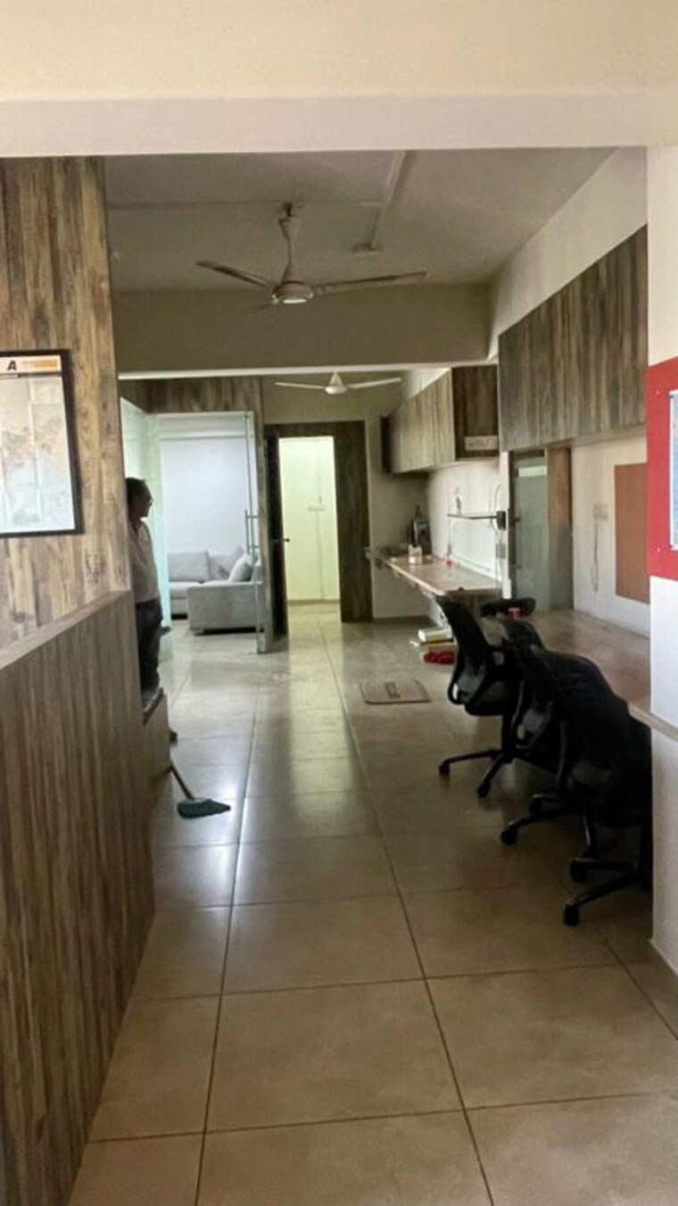 Team Area, ellisbridge Commercial Office Space 1200 Sq.Ft. In Ellisbridge Ahmedabad 10454545