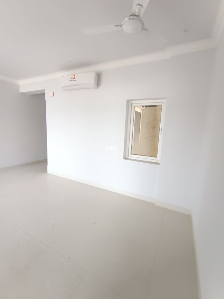 Room, central-park-flower-valley-aqua-front-towers 3 Bedroom 1789 Sq.Ft. Apartment In Sohna Sector 33 Gurgaon 10454564