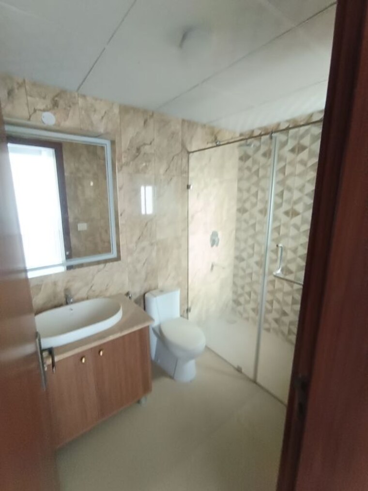Bathroom, central-park-flower-valley-aqua-front-towers 3 Bedroom 1789 Sq.Ft. Apartment In Sohna Sector 33 Gurgaon 10454564