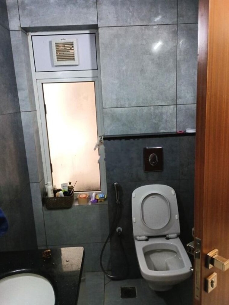 Bathroom, aparna-sarovar-zenith 2.5 Bedroom 1969 Sq.Ft. Apartment In Nallagandla Hyderabad 10454631