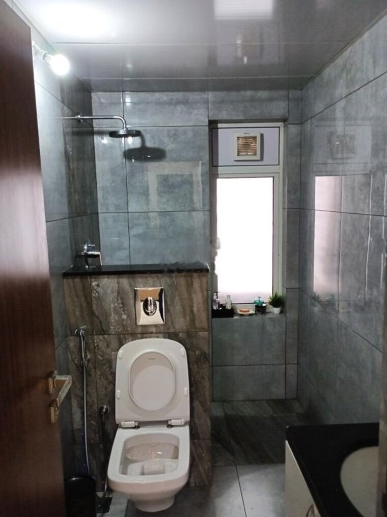 Bathroom, aparna-sarovar-zenith 2.5 Bedroom 1969 Sq.Ft. Apartment In Nallagandla Hyderabad 10454631