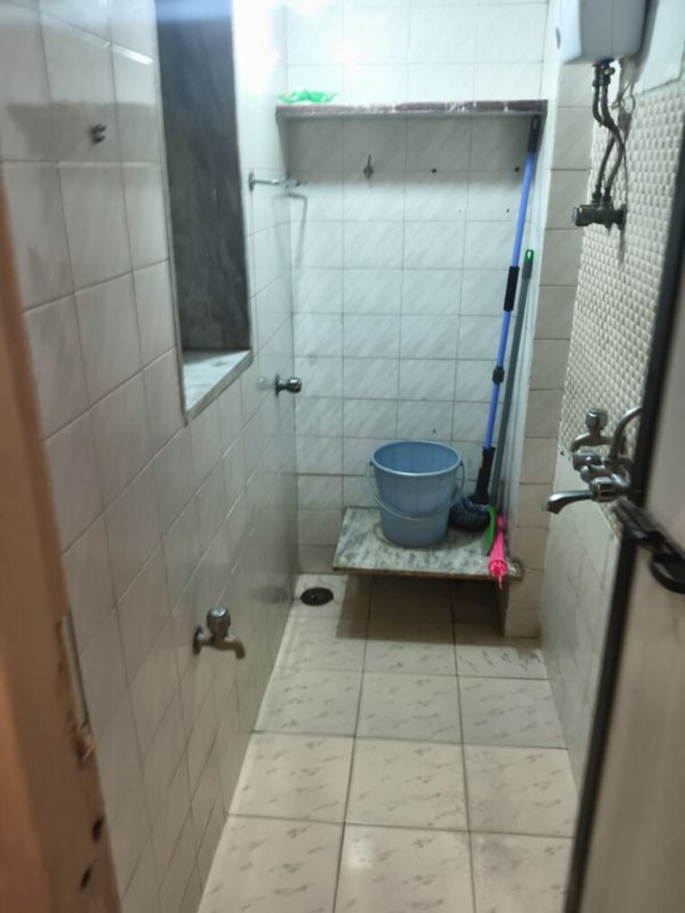 Bathroom, shree ram nagar 1 Bedroom 400 Sq.Ft. Apartment In Shree Ram Nagar Mumbai 10454640