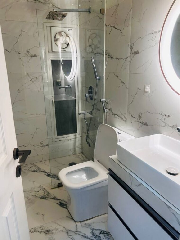 Bathroom, saya-gold-avenue 3 Bedroom 1480 Sq.Ft. Apartment In Vaibhav Khand Ghaziabad 10454655
