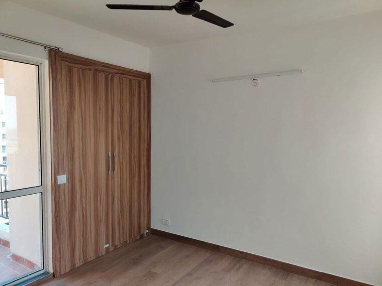 Room, jaypee-green-kosmos-phase-ii 2 Bedroom 960 Sq.Ft. Apartment In Sector 134 Noida 10454681