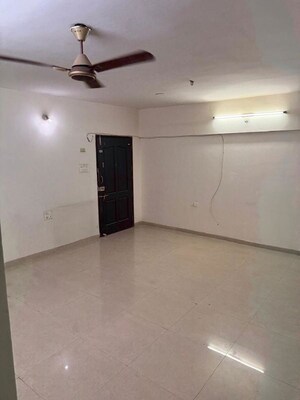 Room in 2 BHK Apartment at Kumar Sophronia, Kalyani Nagar – for Sale