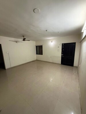 Room in 2 BHK Apartment at Kumar Sophronia, Kalyani Nagar – for Sale