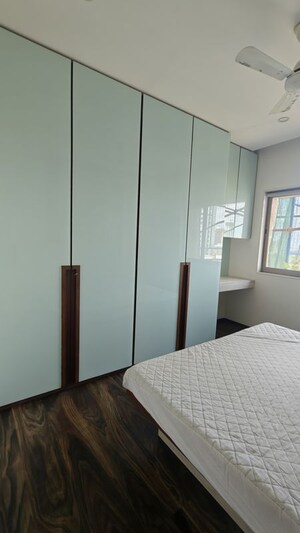Bedroom in 1.5 BHK Apartment at Lady Ratan Tower, Worli – for Rent