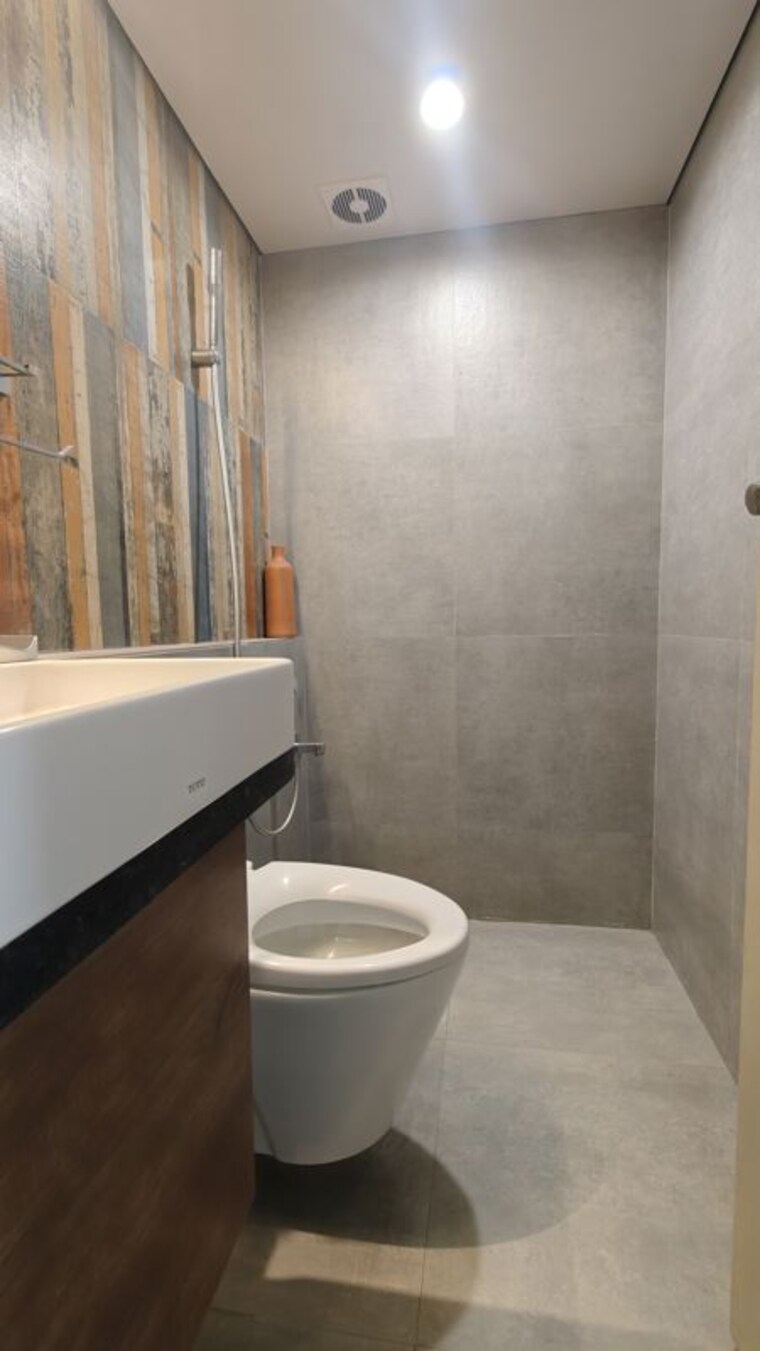 Bathroom, lady-ratan-tower 1.5 Bedroom 600 Sq.Ft. Apartment In Worli Mumbai 10454723