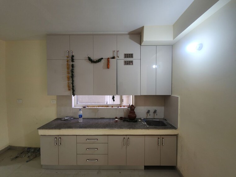 Kitchen, pyramid-midtown 2 Bedroom 980 Sq.Ft. Apartment In Sector 59 Gurgaon 10454583