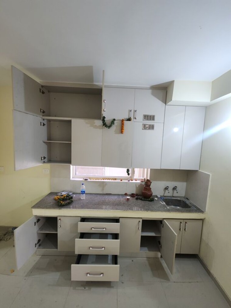 Kitchen, pyramid-midtown 2 Bedroom 980 Sq.Ft. Apartment In Sector 59 Gurgaon 10454583