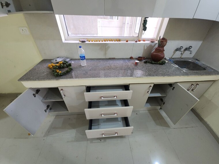 Team Area, pyramid-midtown 2 Bedroom 980 Sq.Ft. Apartment In Sector 59 Gurgaon 10454583