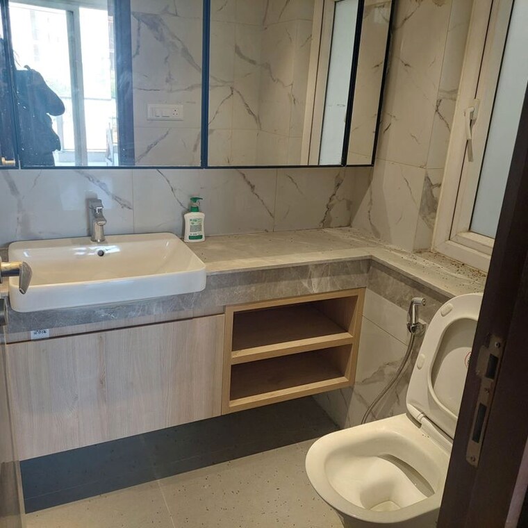 Bathroom, ss-almeria 3.5 Bedroom 2000 Sq.Ft. Builder Floor In Sector 84 Gurgaon 10454717