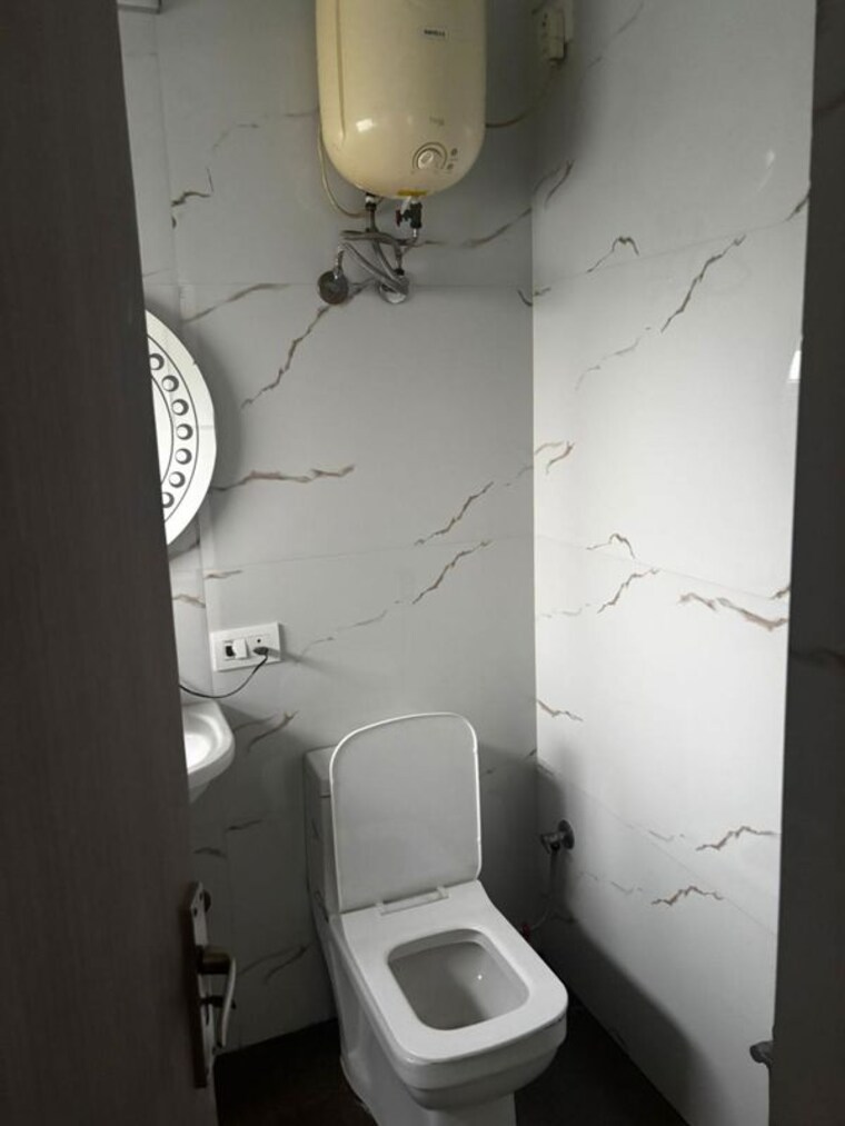Bathroom, rise-organic-ghar 1 RK 630 Sq.Ft. Apartment In Lal Kuan Ghaziabad 10454738