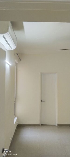 Room in 2.5 BHK Apartment at Emaar Emerald Estate, Sector 65 – for Rent