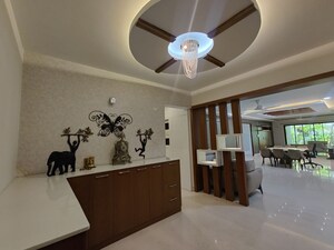 Team Area in 4 BHK Apartment at High Grounds – for Rent