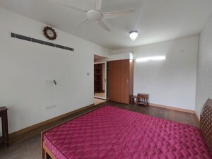 Room in 4 BHK Apartment at High Grounds – for Rent
