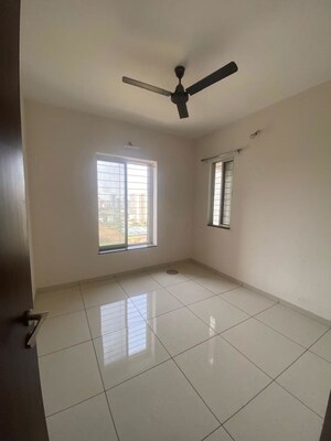 Room in 2.5 BHK Apartment at VJ YashOne Infinitee, Tathawade – for Rent