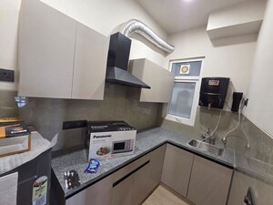 Team Area in 2 BHK Builder Floor at DLF Atria, Dlf Phase ii – for Rent