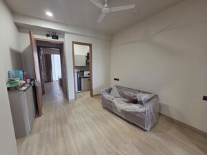 Room in 2 BHK Builder Floor at DLF Atria, Dlf Phase ii – for Rent