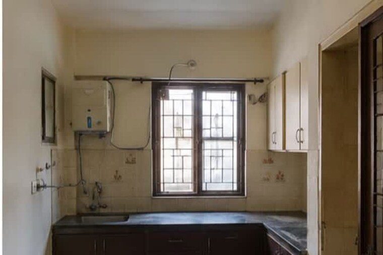 Kitchen, vasant kunj 3 Bedroom 1400 Sq.Ft. Apartment In Vasant Kunj Delhi 10454869