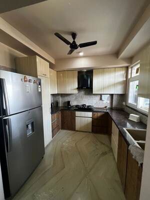 Kitchen in 2 BHK Builder Floor at Sector 43 – for Rent