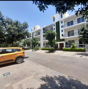 3 BHK Builder Floor For Sale in Central Park Flower Valley, Sohna Sector 33