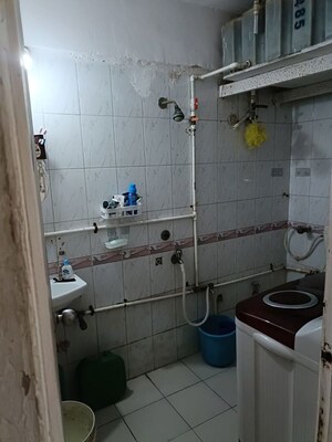 Bathroom in 1 RK Apartment at Summit Apartment, Goregaon East – for Rent