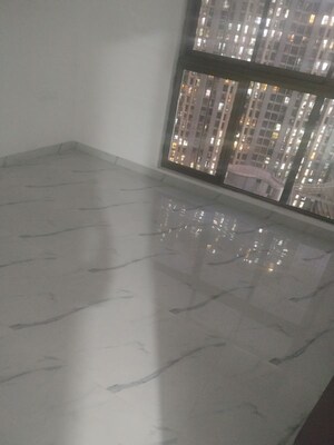 Room in 2 BHK Apartment at Raymond Realty Phase II, Pokhran Road No Two – for Rent