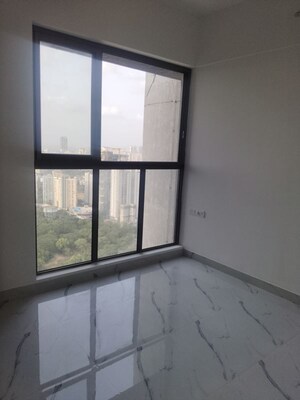 Room in 2 BHK Apartment at Raymond Realty Phase II, Pokhran Road No Two – for Rent