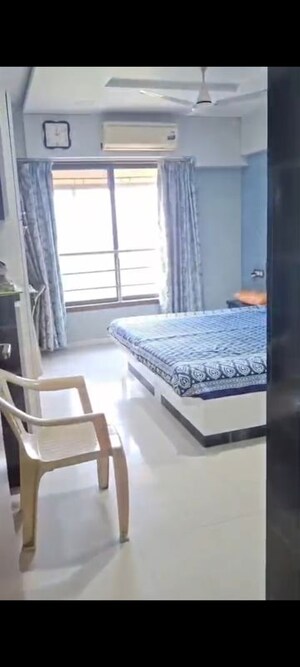 Bedroom in 2 BHK Apartment at Nilambari Apartment, Vile Parle East – for Rent