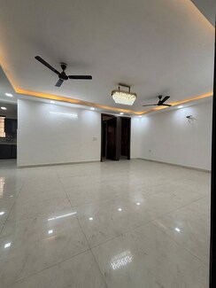 3 BHK + Pooja Room,Servant Room,Study Room Builder Floor For Rent in Green Fields Colony