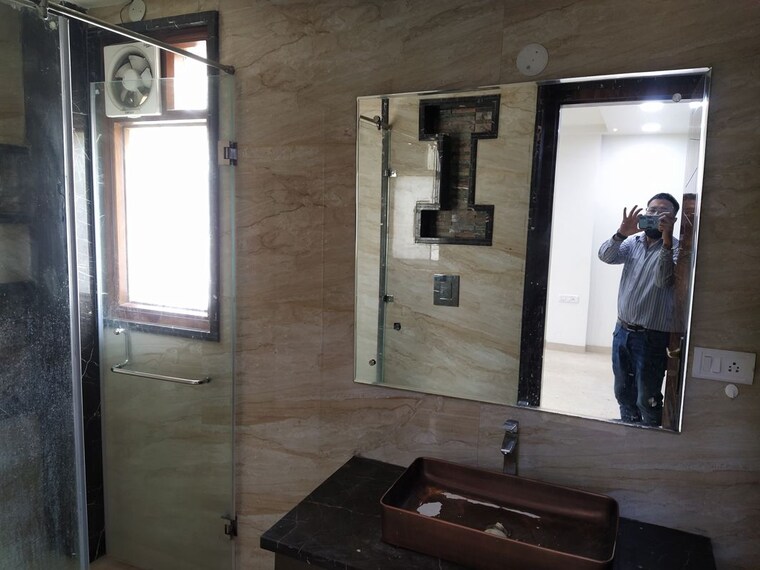 Attached Bathroom, model town 5 Bedroom 450 Sq.Yd. Builder Floor In Model Town Delhi 10454957