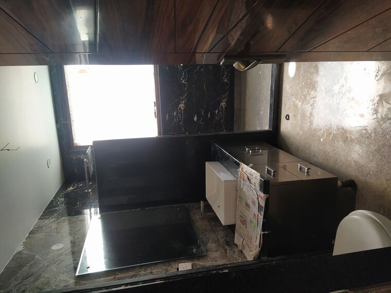 Washroom, model town 5 Bedroom 450 Sq.Yd. Builder Floor In Model Town Delhi 10454957